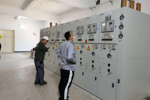 哈尔滨地铁2号线哈北66KV变电站顺利安全送电！。。。。。