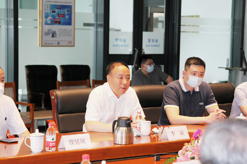 市政协就打造“先进制造之都”至新盛娱乐集团进行专题调研