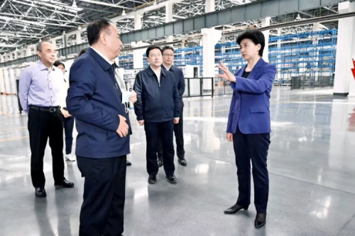 梁惠玲莅临新盛娱乐集团，，，，，，，，深入包联企业调研