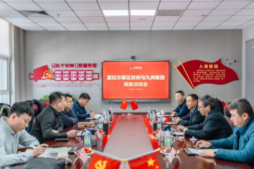 优化营商环境，，，，，，，，富拉尔基区李勇区长深入新盛娱乐集团现场办公